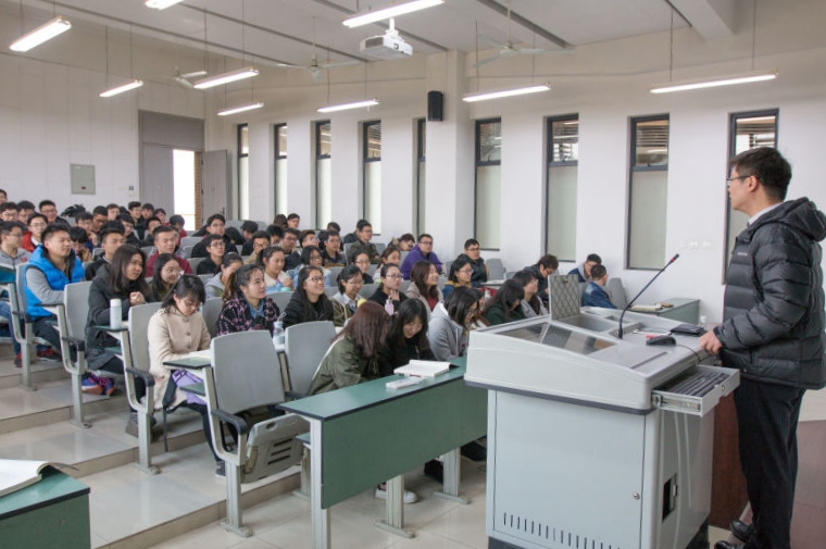 电子科技大学开学时间详解与校园活动安排